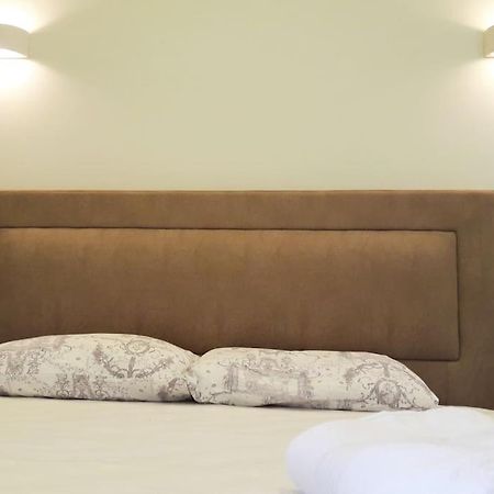 קוטור 2Br Apartment With Pool מראה חיצוני תמונה