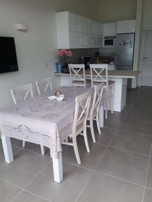 קוטור 2Br Apartment With Pool מראה חיצוני תמונה