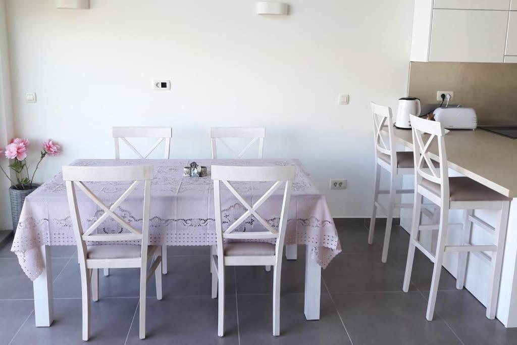 קוטור 2Br Apartment With Pool מראה חיצוני תמונה